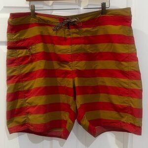 Patagonia Swim Trunks Board Shorts Mens Size 40 Yellow Red Striped​​